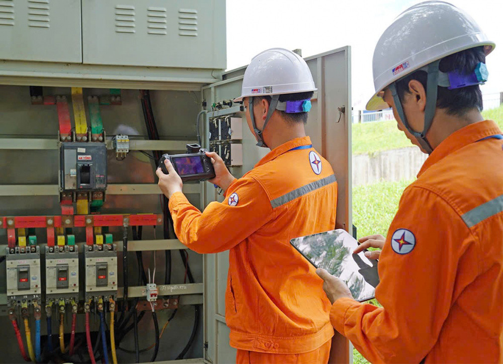 cong-nghe-so-giup-evnnpc-keo-giam-ton-that-dien-nang_6a3bbc853ac87.jpg