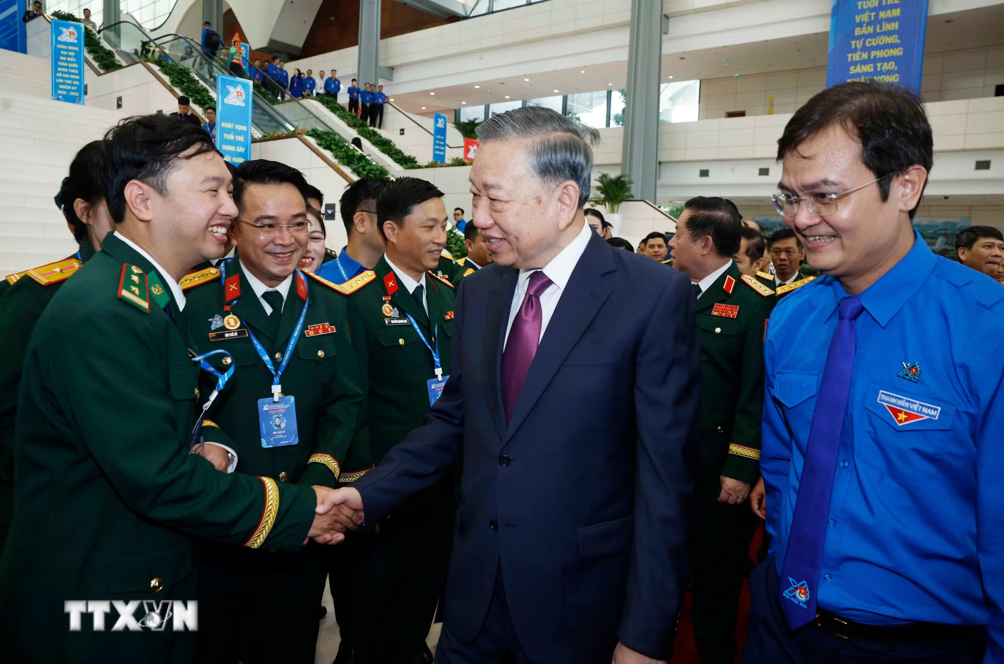 ttxvn-tong-bi-thu-chu-tich-nuoc-to-lam-du-dai-hoi-doan-toan-quoc-lan-thu-xiii-2.jpg