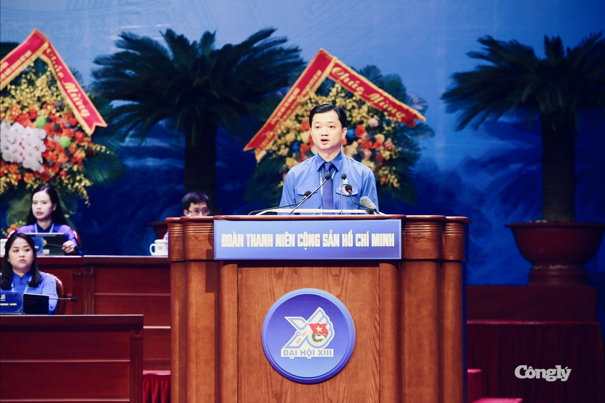 Anh Nguyễn Minh Triết, y viên dự khuyết Ban Chấp hành Trung ương Đảng, Bí thư thường trực Ban Chấp hành Trung ương Đoàn trình bày báo cáo chính trị tại Đại hội