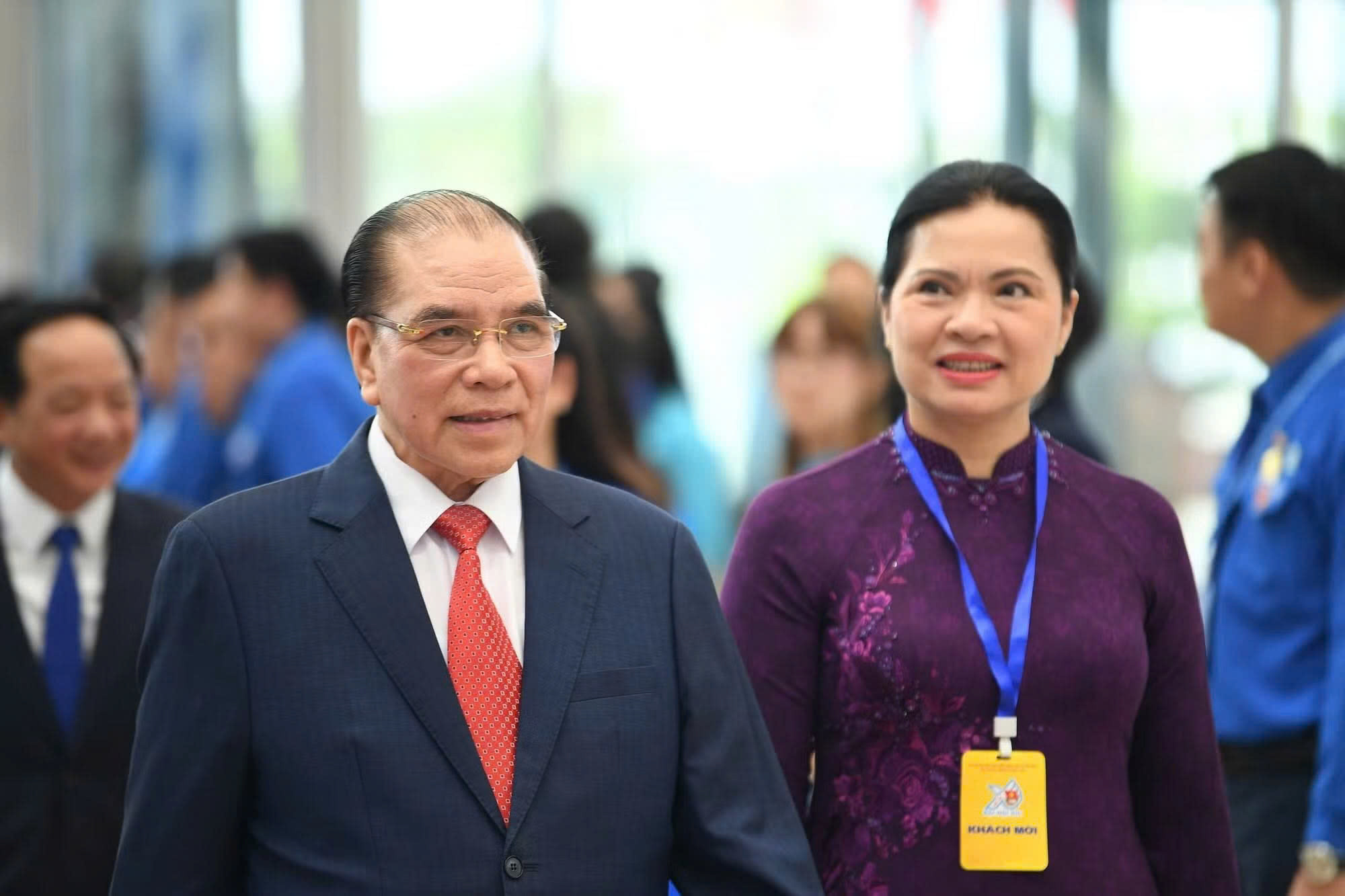 Nguyên Tổng Bí thư Nông Đức Mạnh, Phó chủ tịch, Tổng thư ký Ủy ban Trung ương MTTQ Việt Nam Hà Thị Nga dự Phiên trọng thể Đại hội đại biểu toàn quốc Đoàn TNCS Hồ Chí Minh lần thứ XIII, nhiệm kỳ 2026 - 2031.