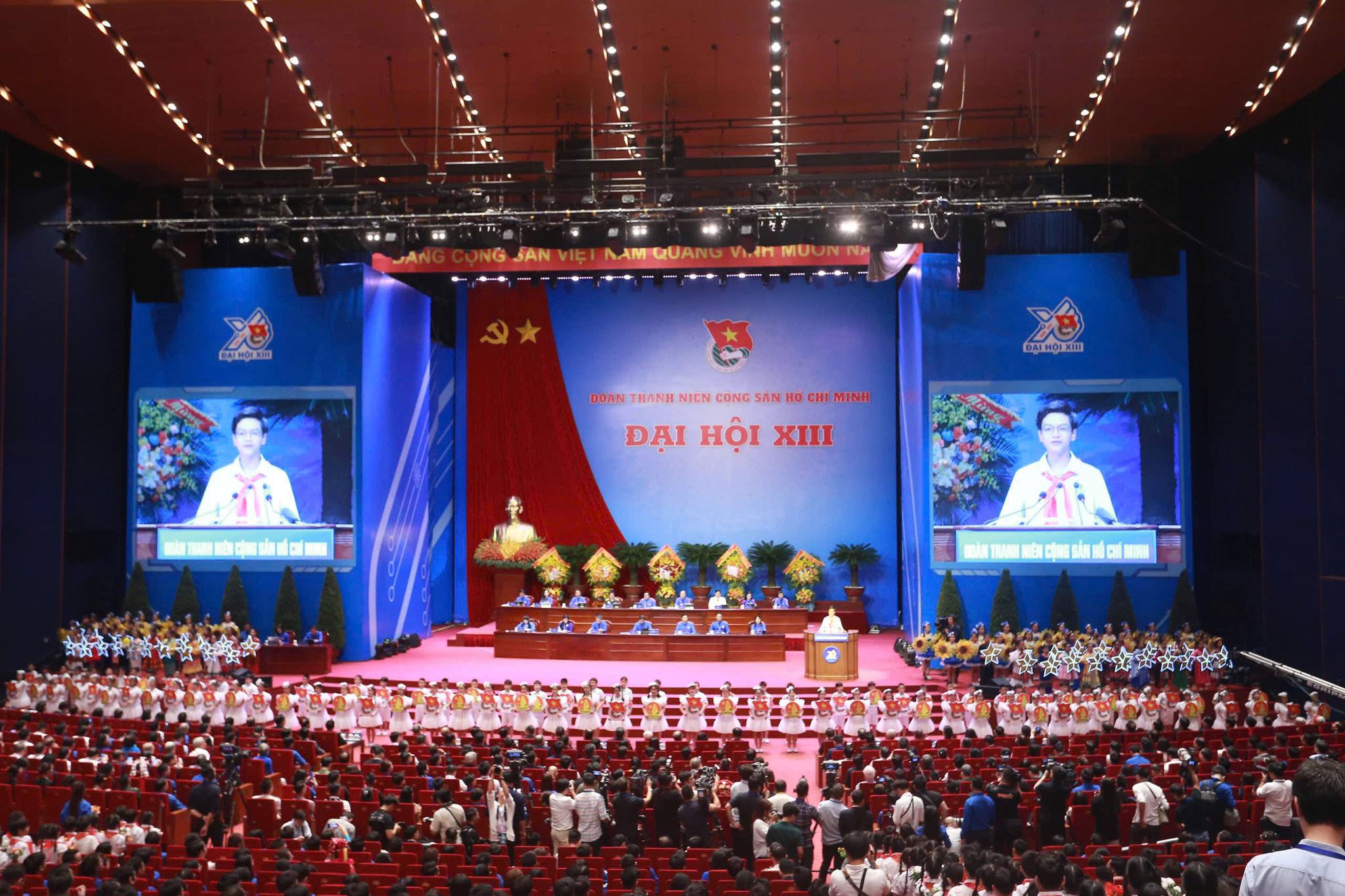 thieunhiguikyvong-0c5fabda4adf48eaefd6232b43b19e6e.jpg