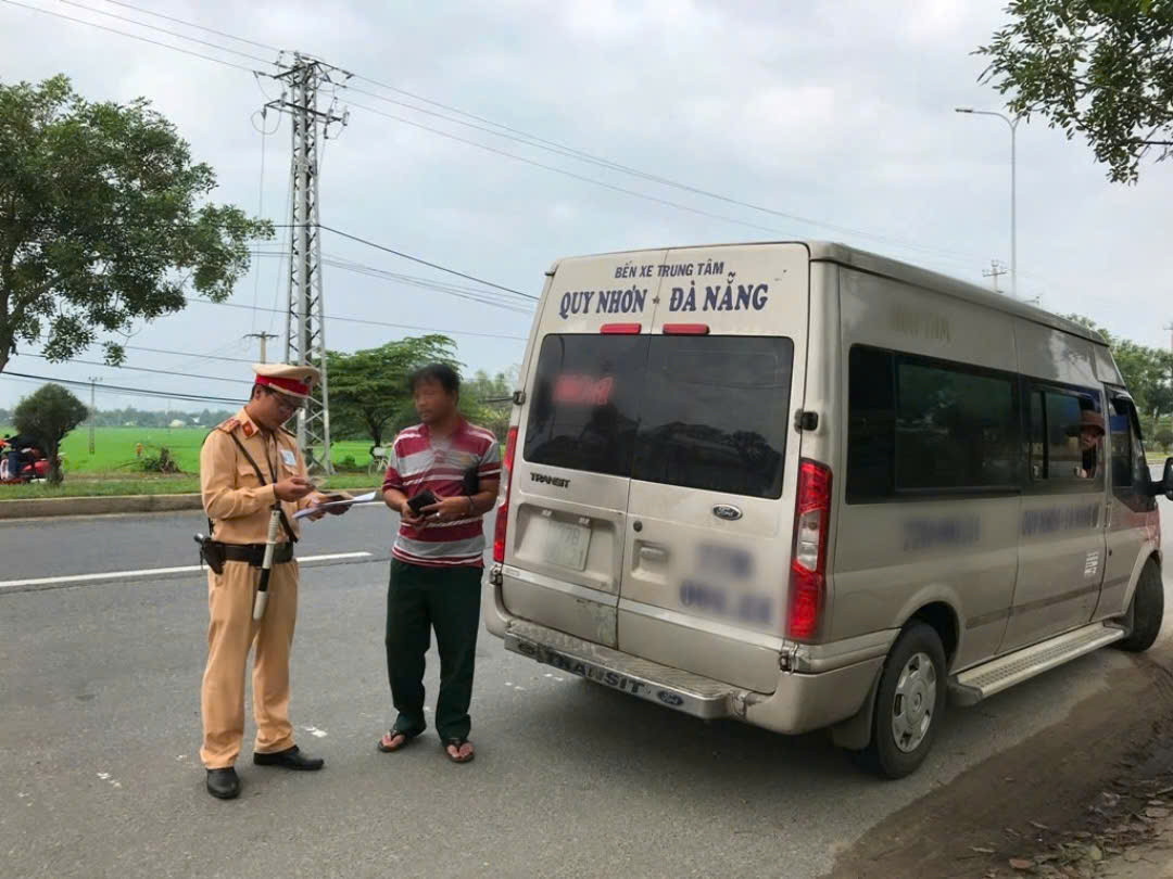 26-6, Giao thông11