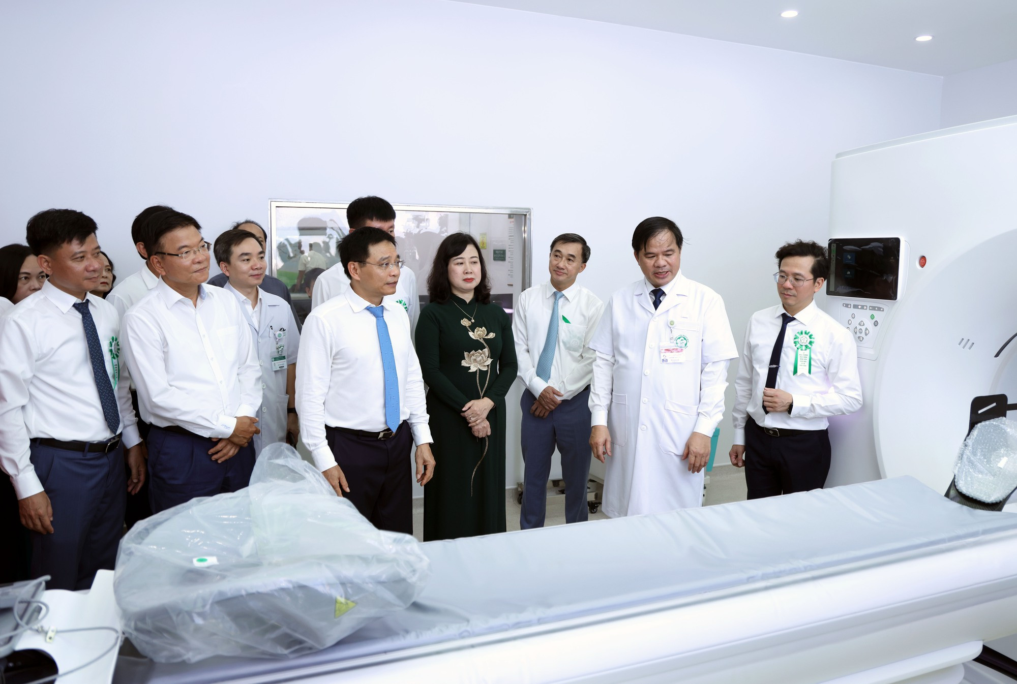 Phó Thủ tướng Nguyễn Văn Thắng: Bệnh viện Bạch Mai cơ sở Ninh Bình mang trên vai một trọng trách lớn lao- Ảnh 7.