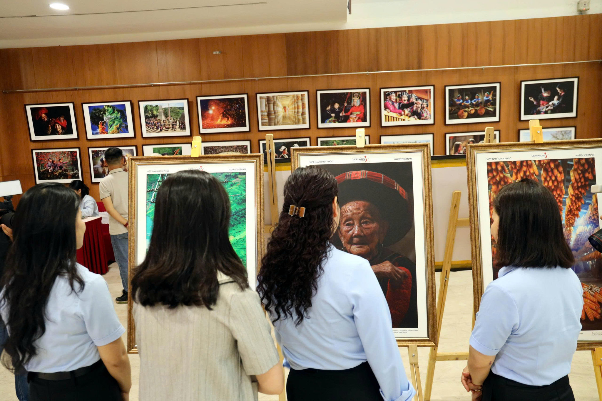 triển lãm 10