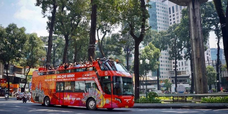 xe buýt du lịch hai tầng thoáng nóc