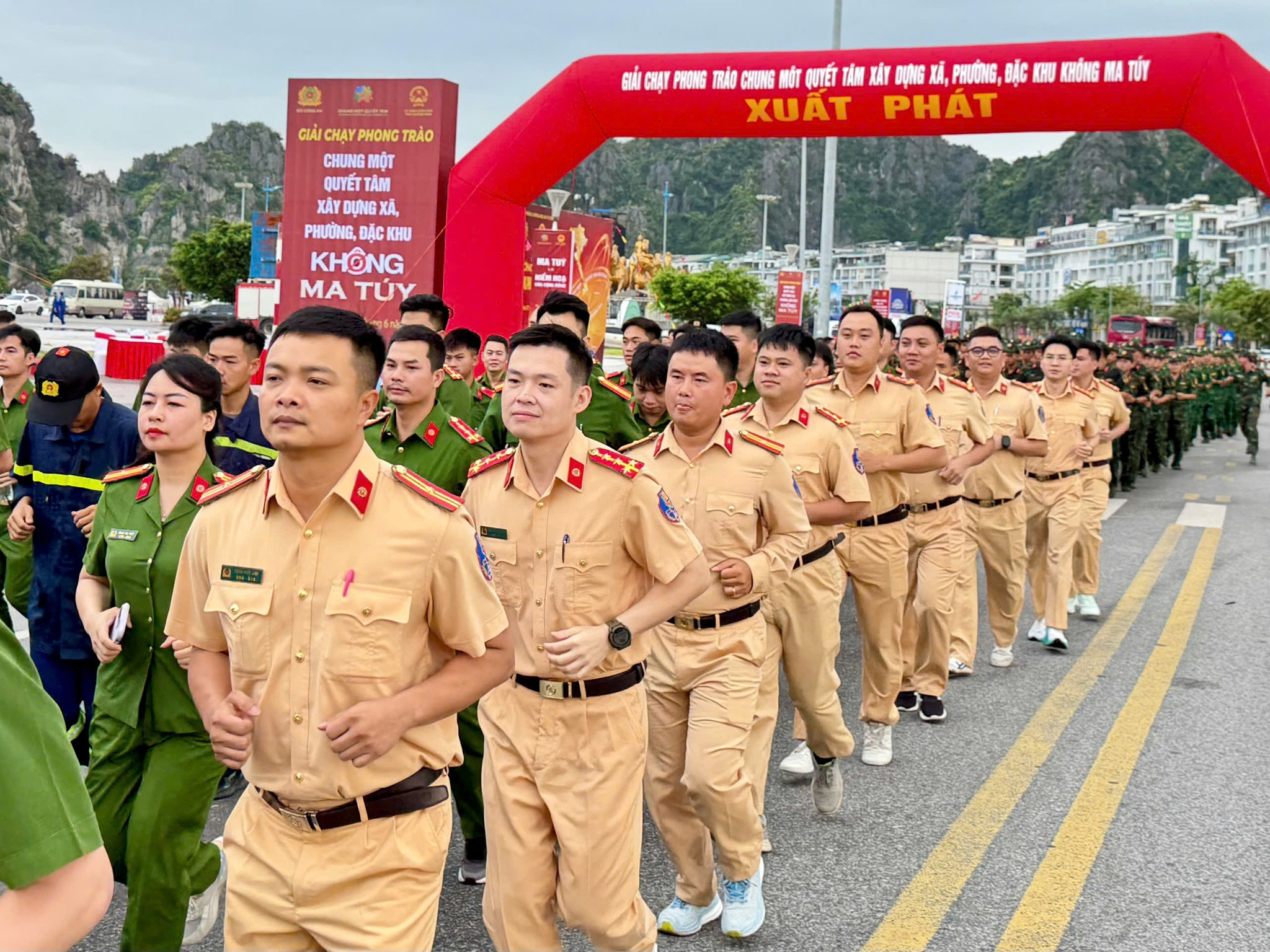 giải chạy 11