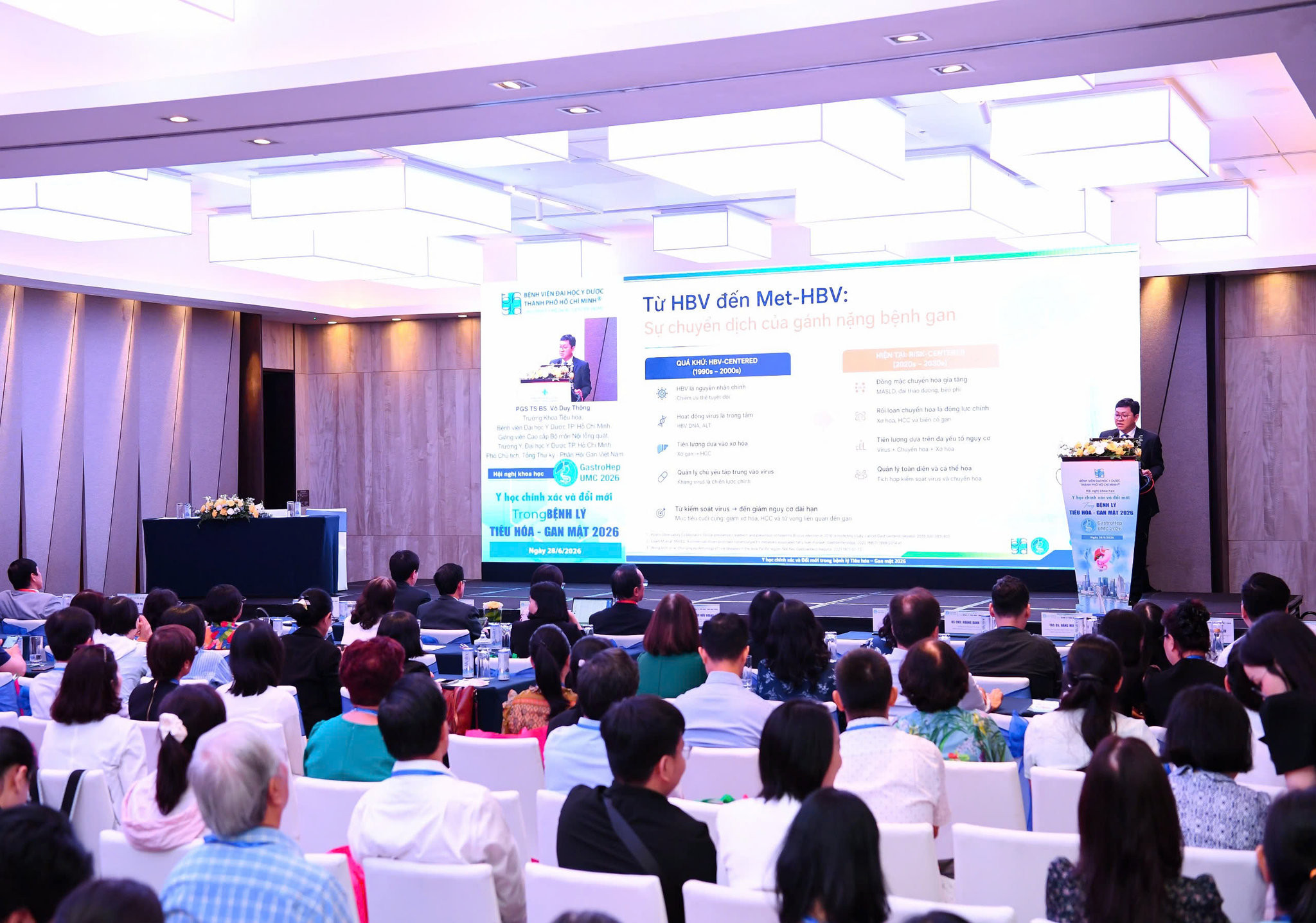 Tổng quan hội trường báo cáo