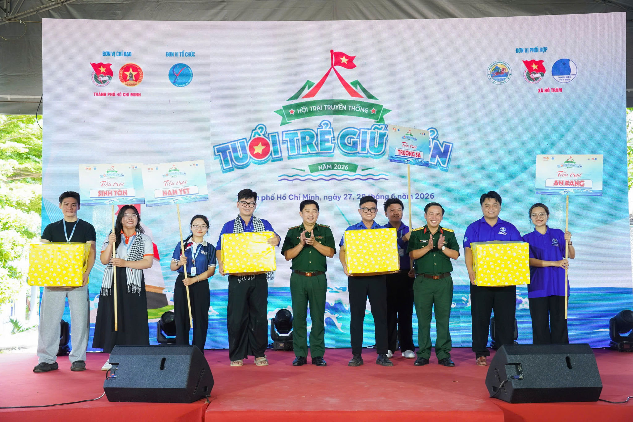 tuổi trẻ và biển, đảo