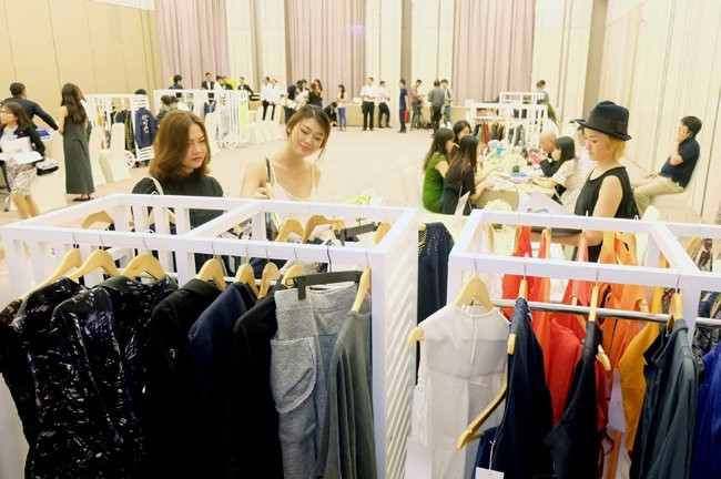 5612_c9086_nhat_det_may.jpg