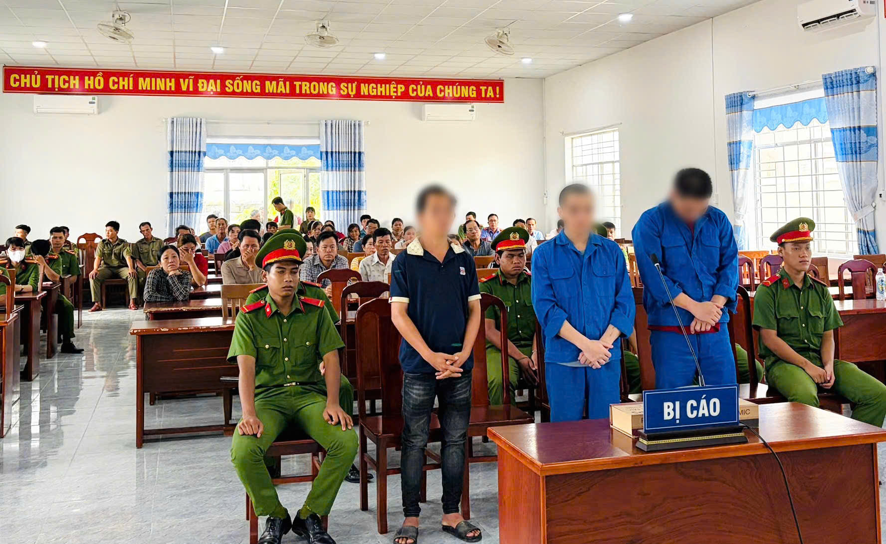 Phiên tòa lưu động thu hút sự quan tâm của đông đảo người dân, góp phần lan tỏa hiệu quả công tác tuyên truyền, giáo dục pháp luật về phòng, chống ma túy tại địa phương.