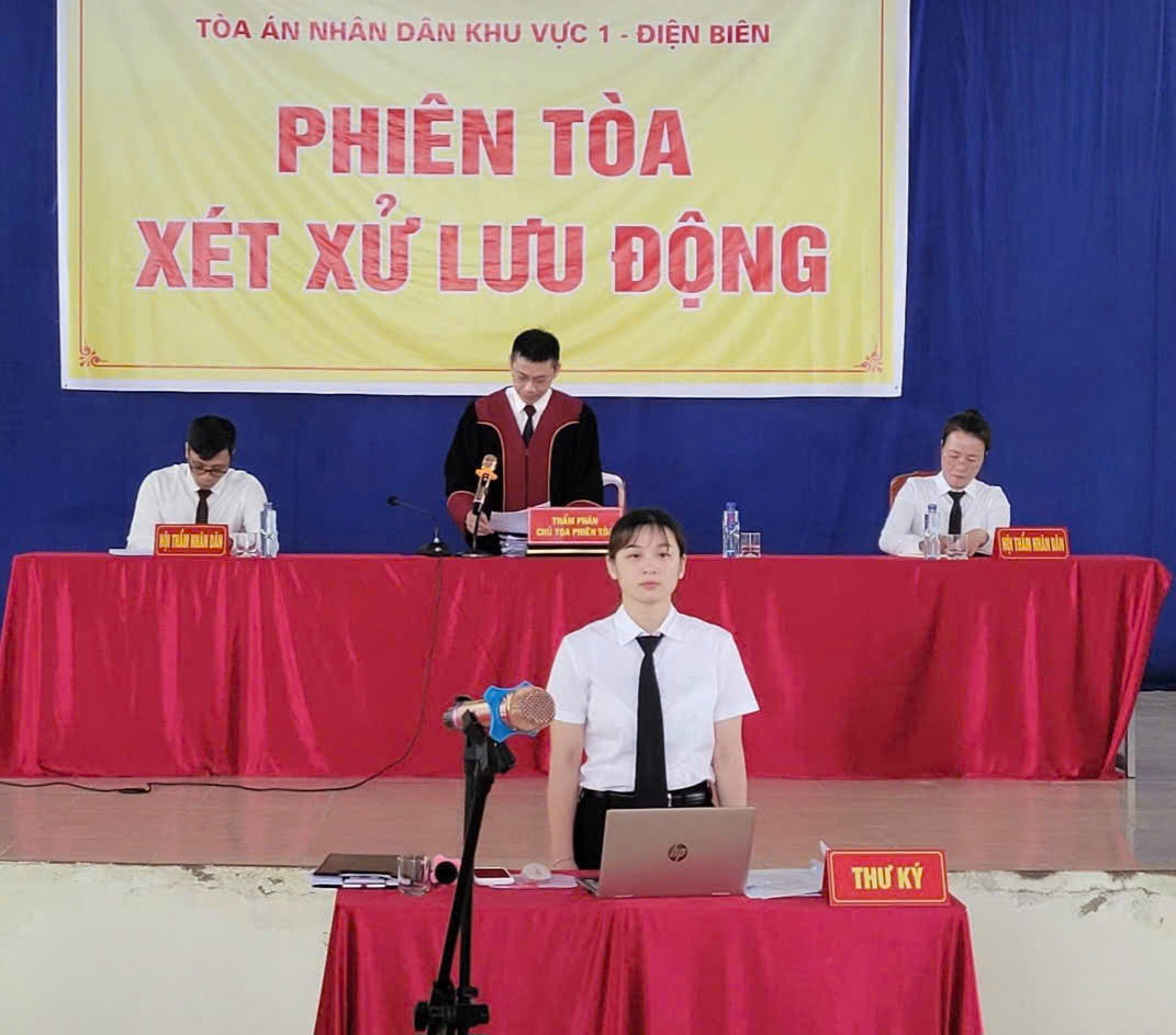 Xét xử lưu động 3