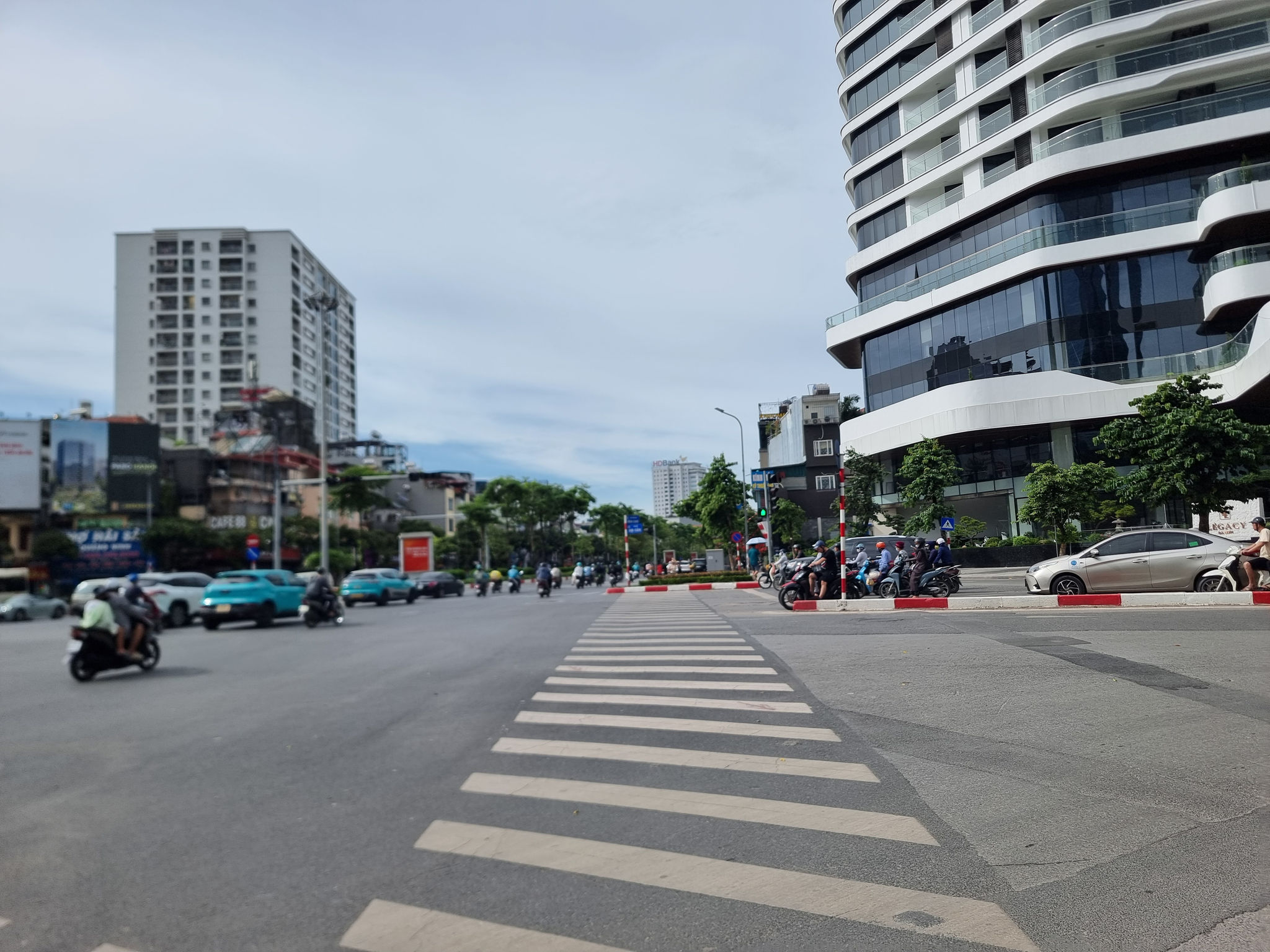 Hà Nội hướng dẫn đi lại trong vùng phát thải thấp từ 1.7