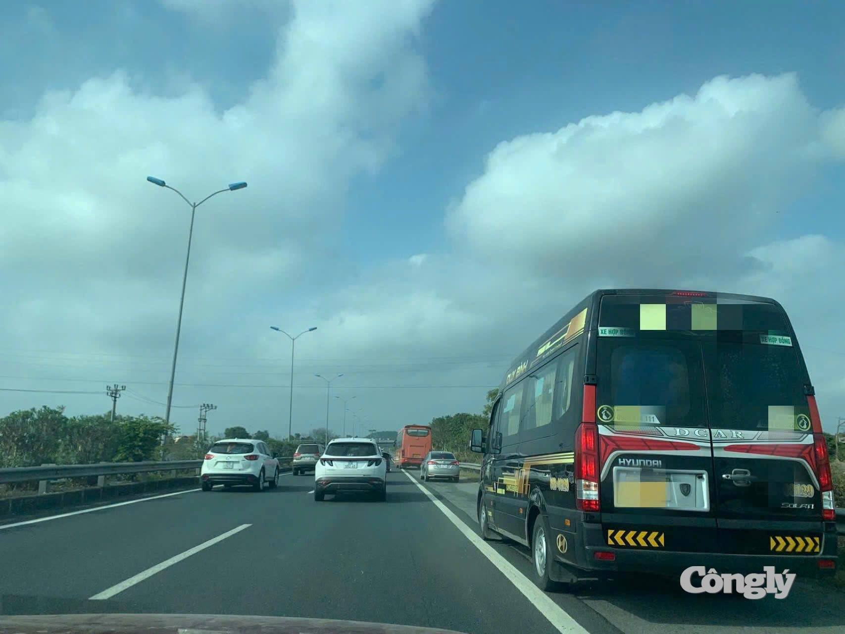 đi vào làn dừng khẩn cấp