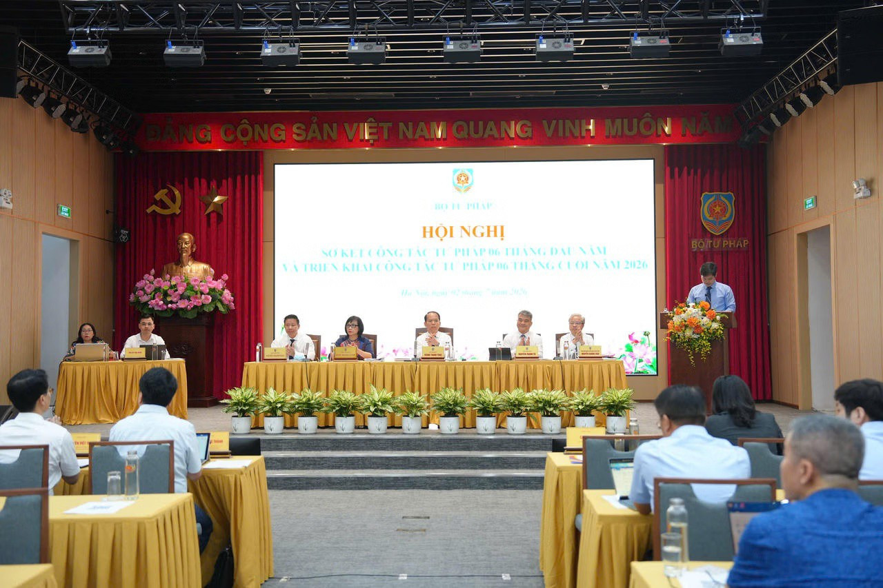 bo-truong-hoang-thanh-tung.jpg