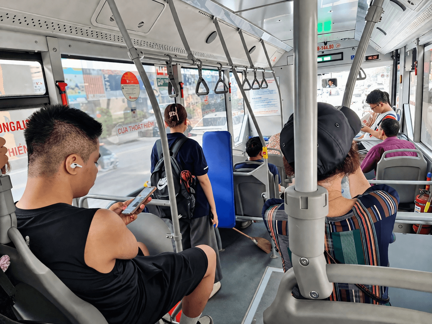 Hà Nội hoàn tất điều kiện miễn vé xe buýt trong khu vực Vành đai 1