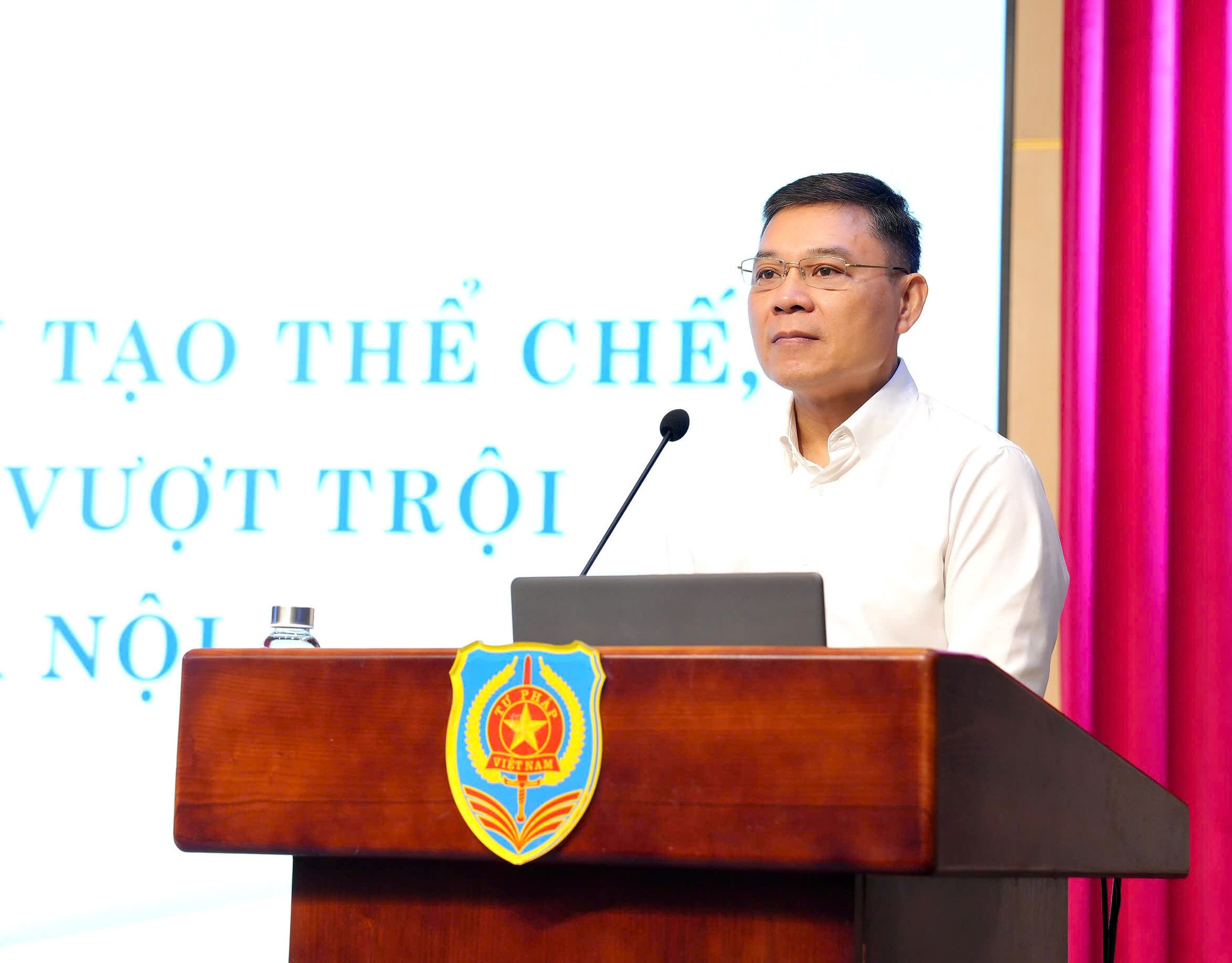 nguyen-quoc-hoan.jpg