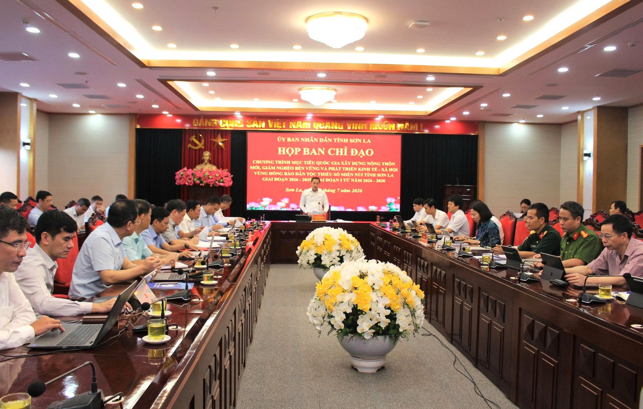 Toàn cảnh Hội nghị về đẩy nhanh thực hiện chương trình mục tiêu quốc gia.