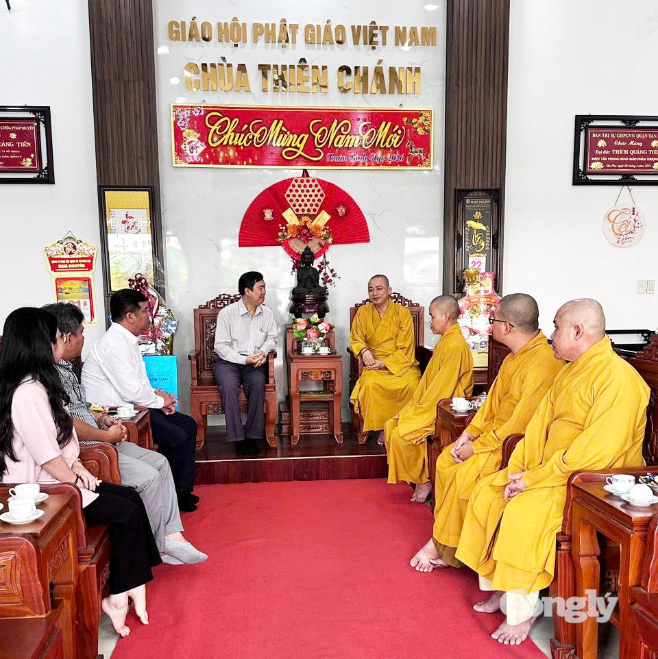 202602122255-sodttg-doan-tham-chuc-tet-cstgiao-05_watermarked.jpg