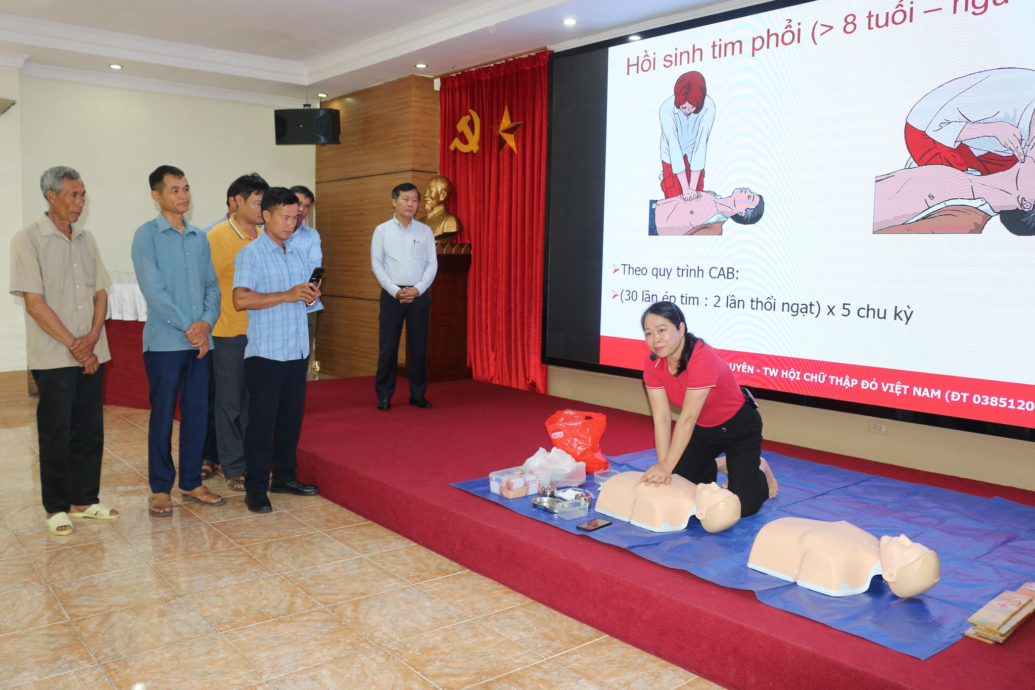 Tập huấn kỹ năng sơ cứu cho các học viên