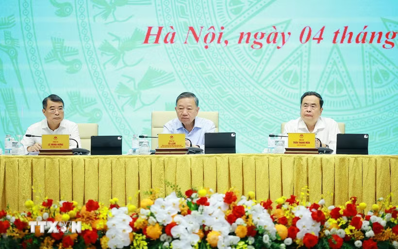 Tổng Bí thư, Chủ tịch nước Tô Lâm; Chủ tịch Quốc hội Trần Thanh Mẫn dự Phiên họp Chính phủ thường kỳ tháng 6 năm 2026 và Hội nghị Chính phủ với địa phương. (Ảnh: Dương Giang/TTXVN)