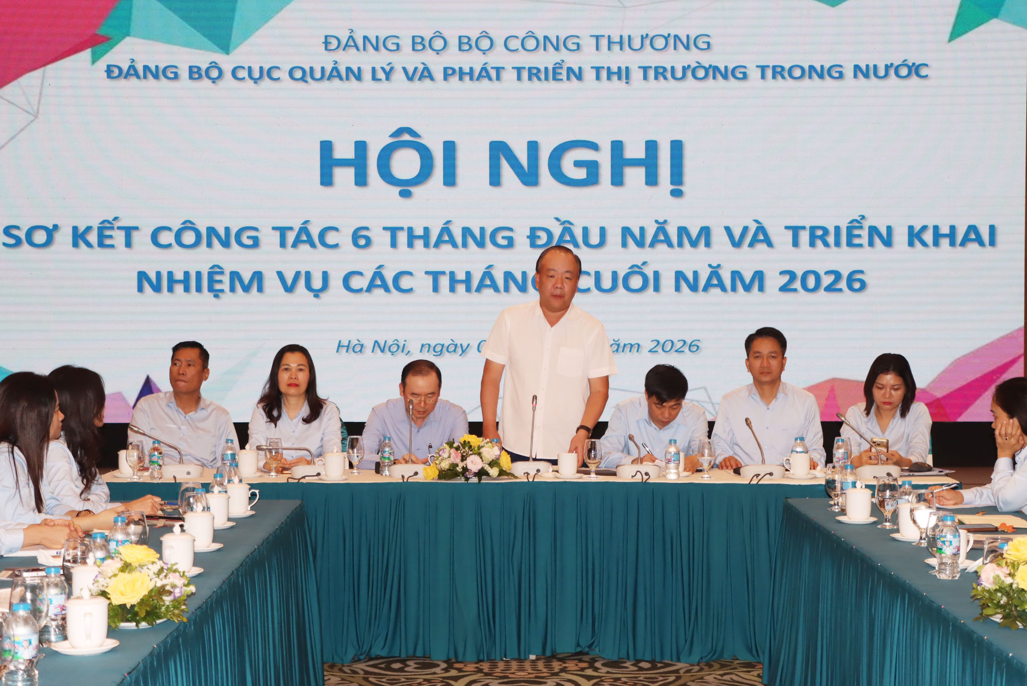 ảnh 2, cục quản lý thị trường