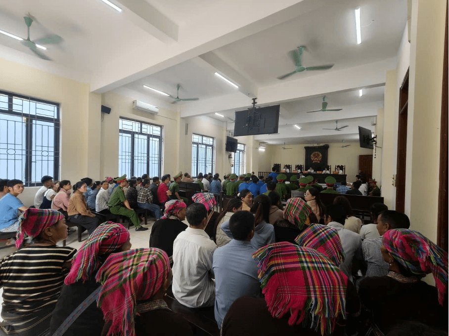 toàn cảnh phiên toà