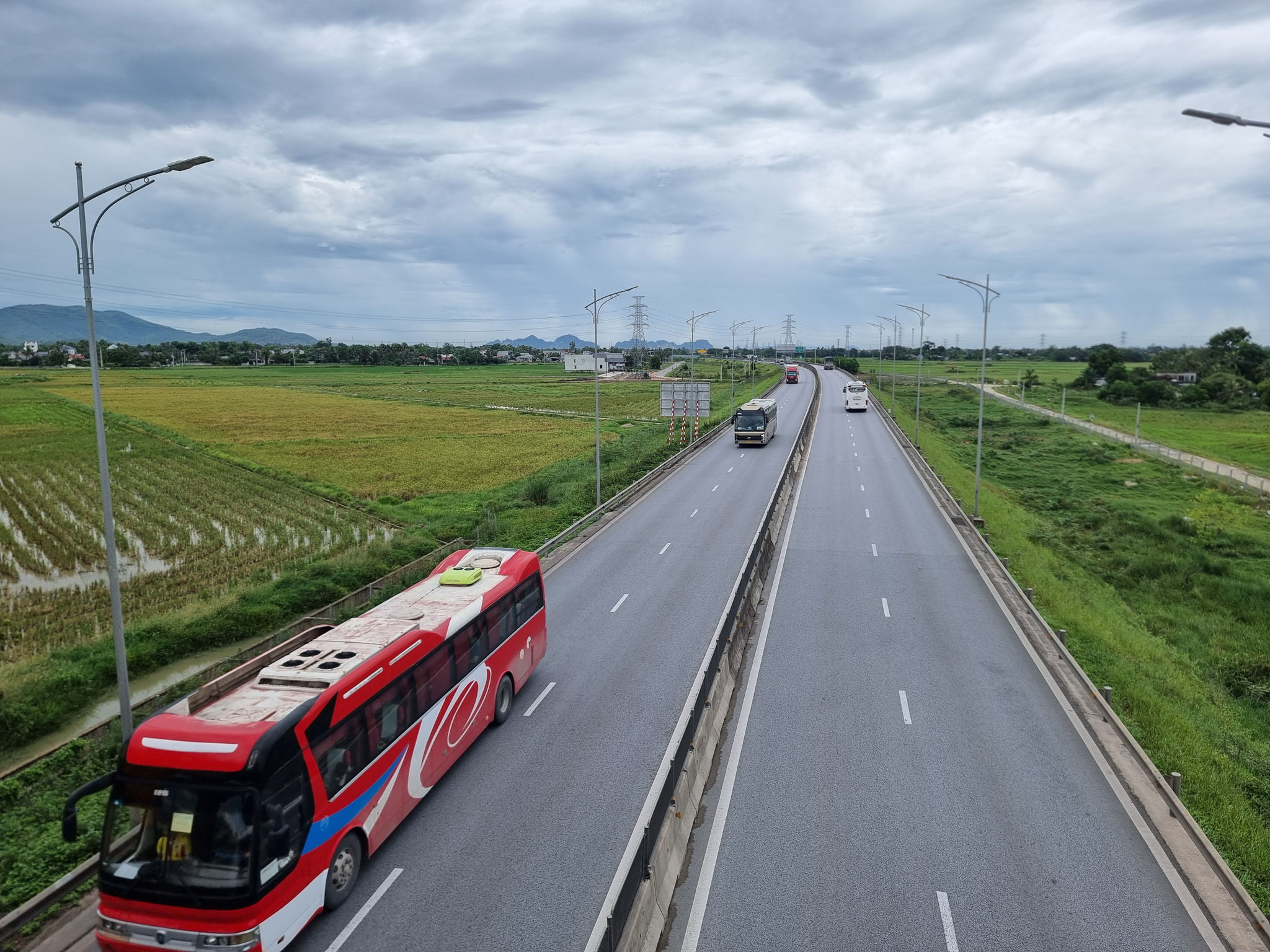 CSGT kiểm soát cao tốc 2