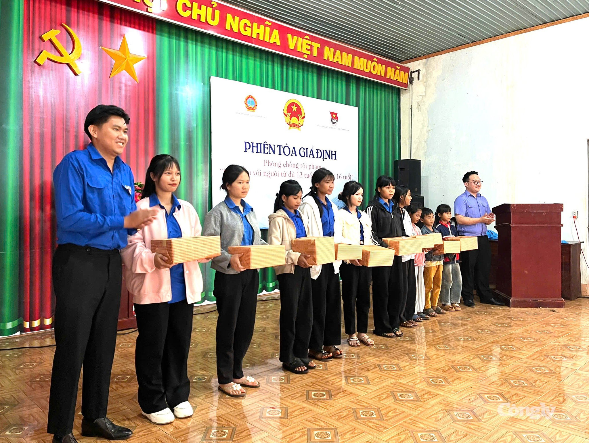 Phien tòa giả định 3