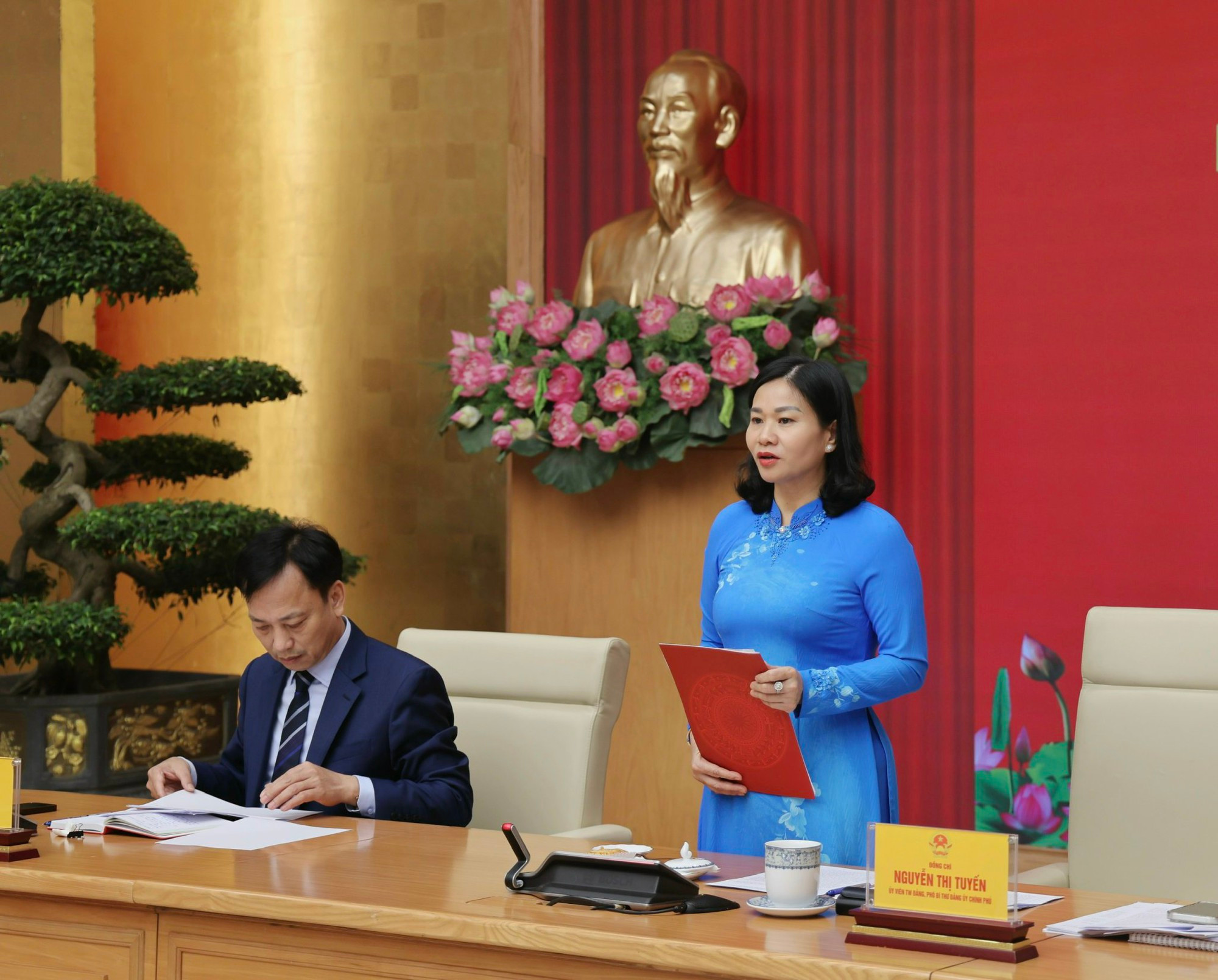 Đảng ủy Cơ quan Đảng ủy Chính phủ phát huy vai trò tham mưu, đáp ứng yêu cầu nhiệm vụ trong giai đoạn mới- Ảnh 3.