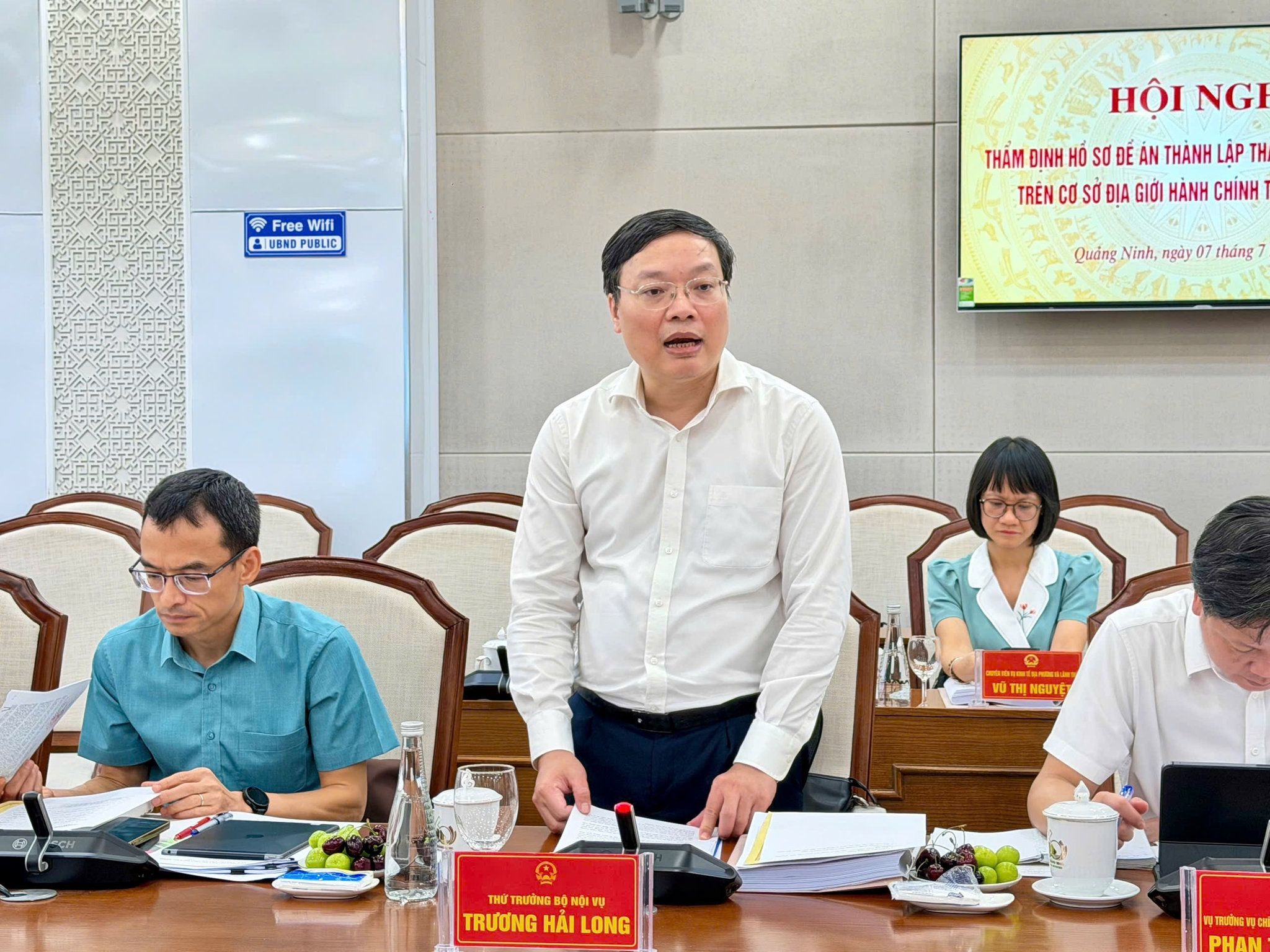Thứ trưởng