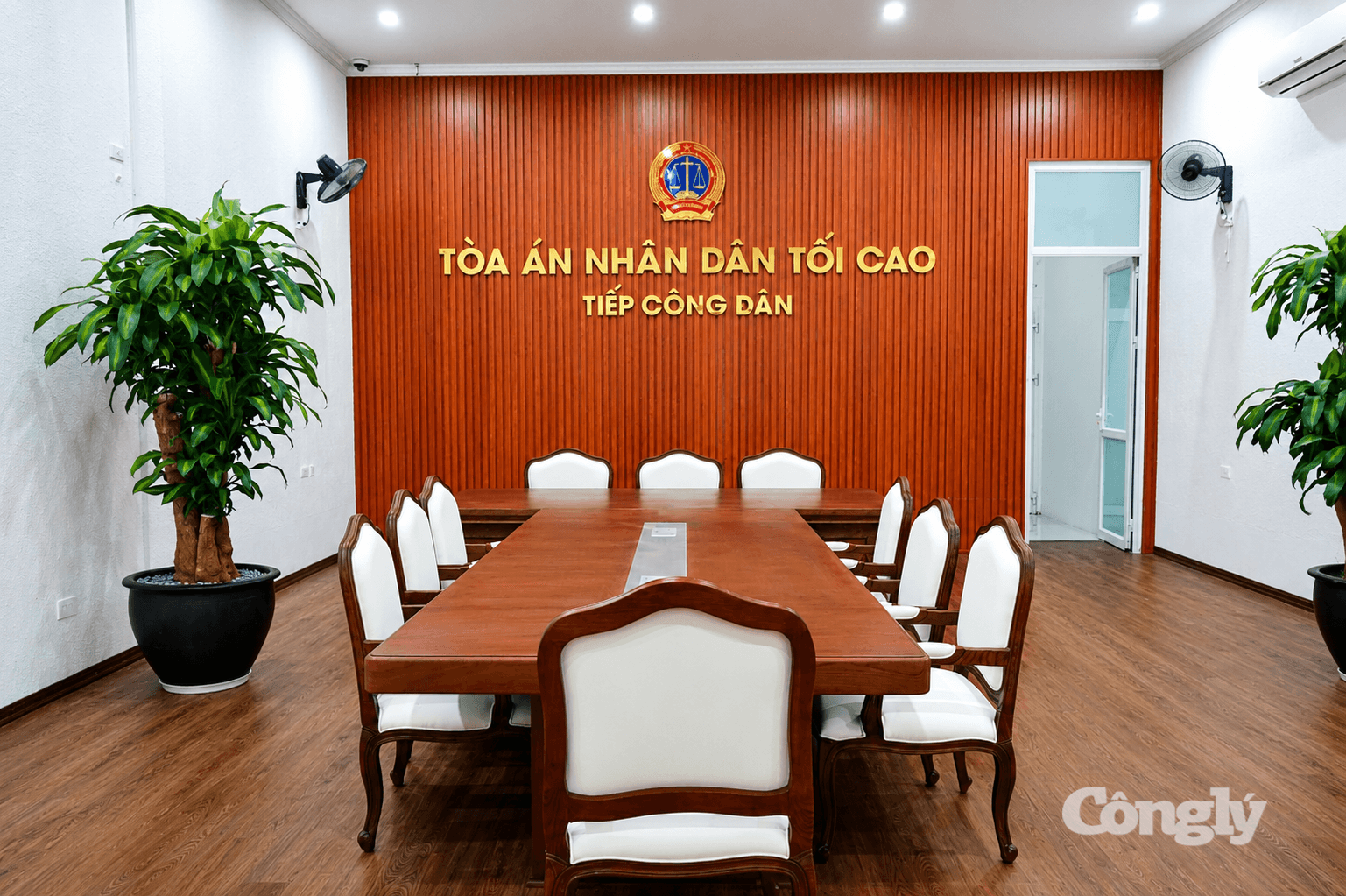 Phòng tiếp công dân mới của TANDTC được bố trí khoa học, hiện đại, trang nghiêm.