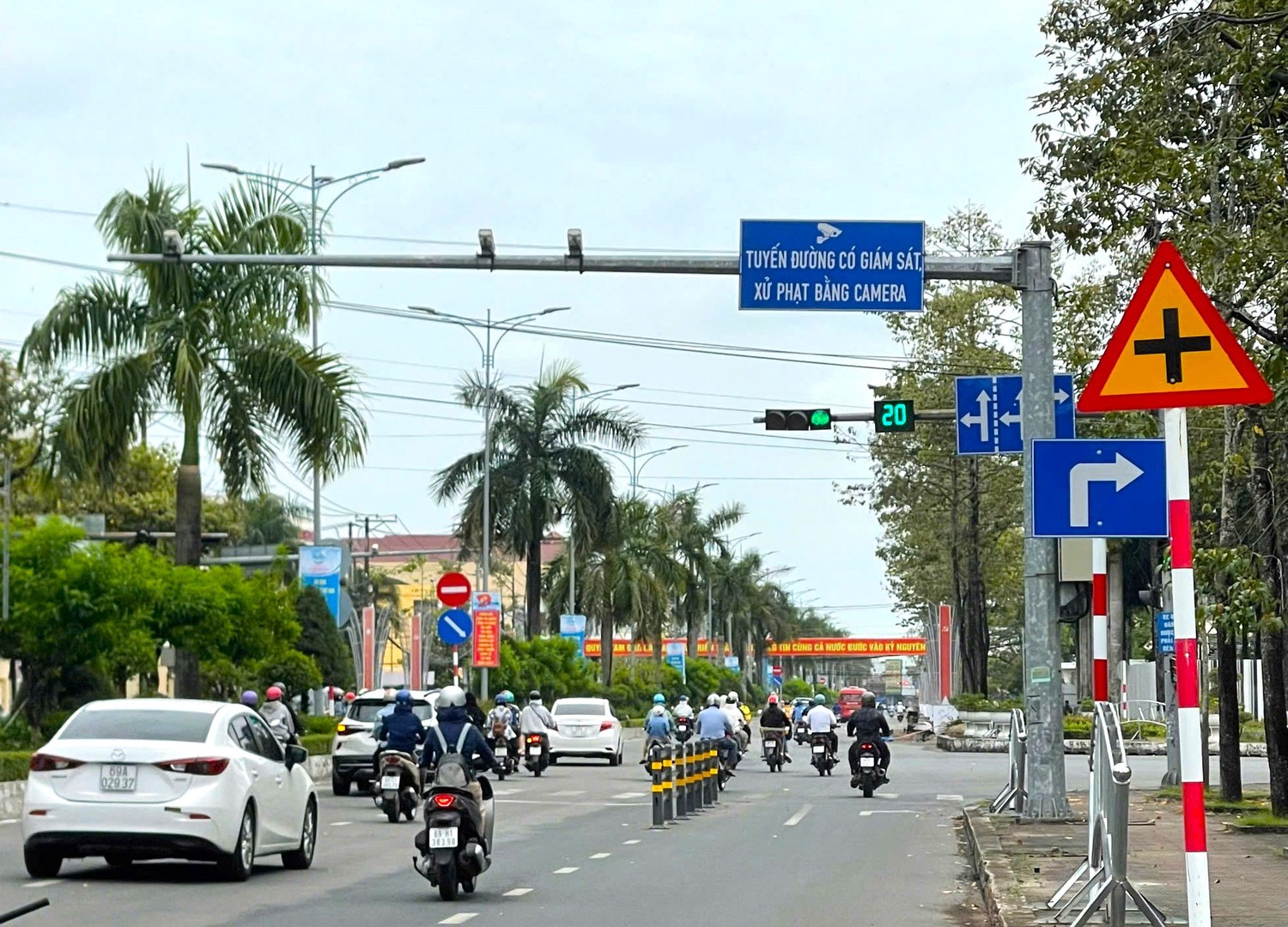 ảnh bài 13 sâu