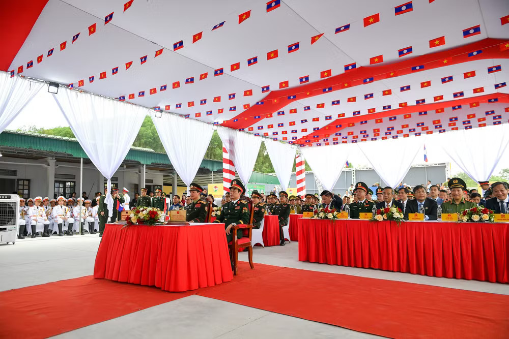 giao-luu-bien-gioi-viet-lao-107-4523.jpg