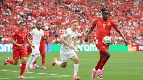 Manzambi thể hiện nhiều phẩm chất tốt nhất của mình trong suốt hành trình World Cup của Thụy Sĩ. Ảnh: Getty