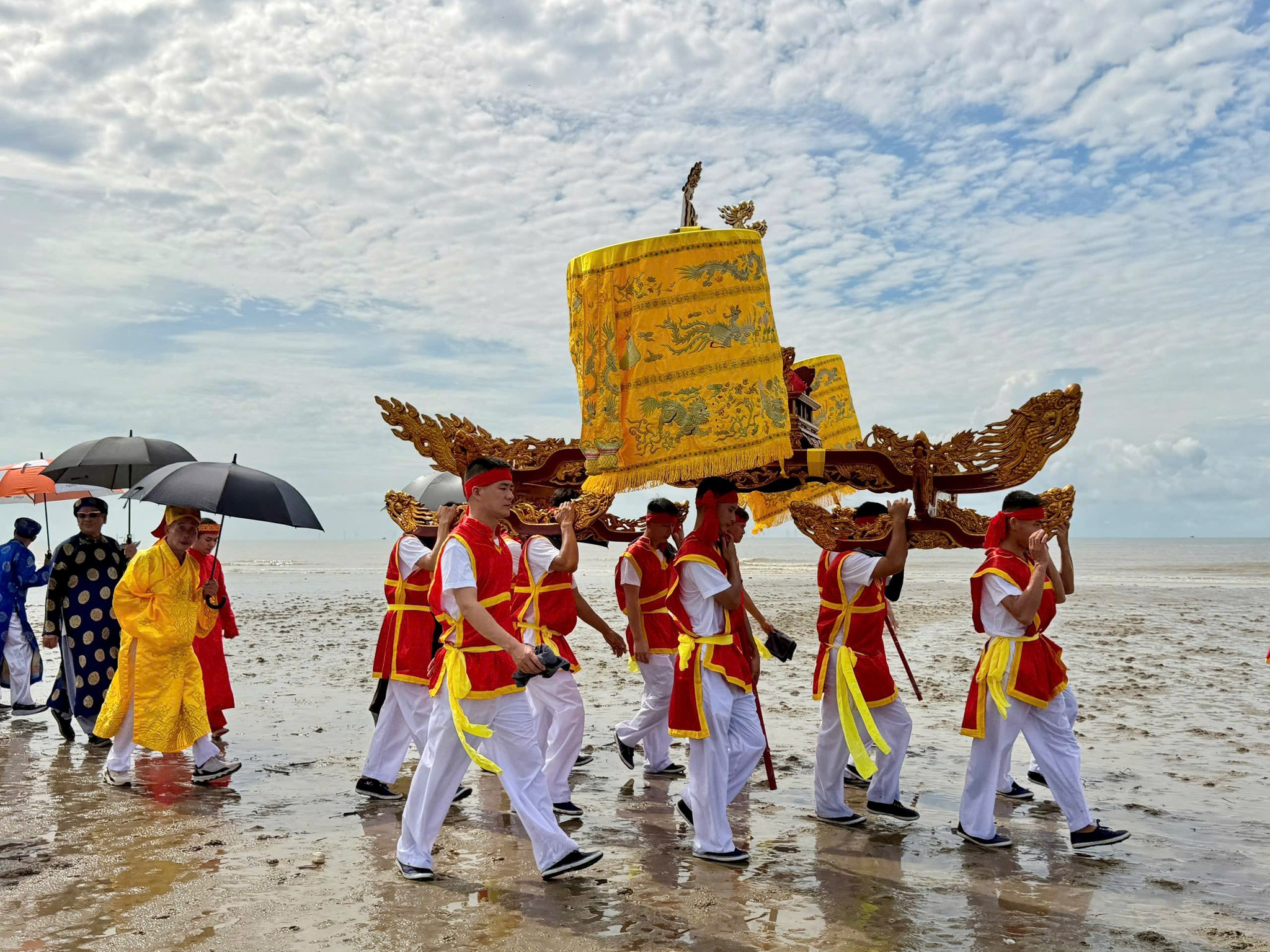 Lễ hội Đền Trà Cổ10