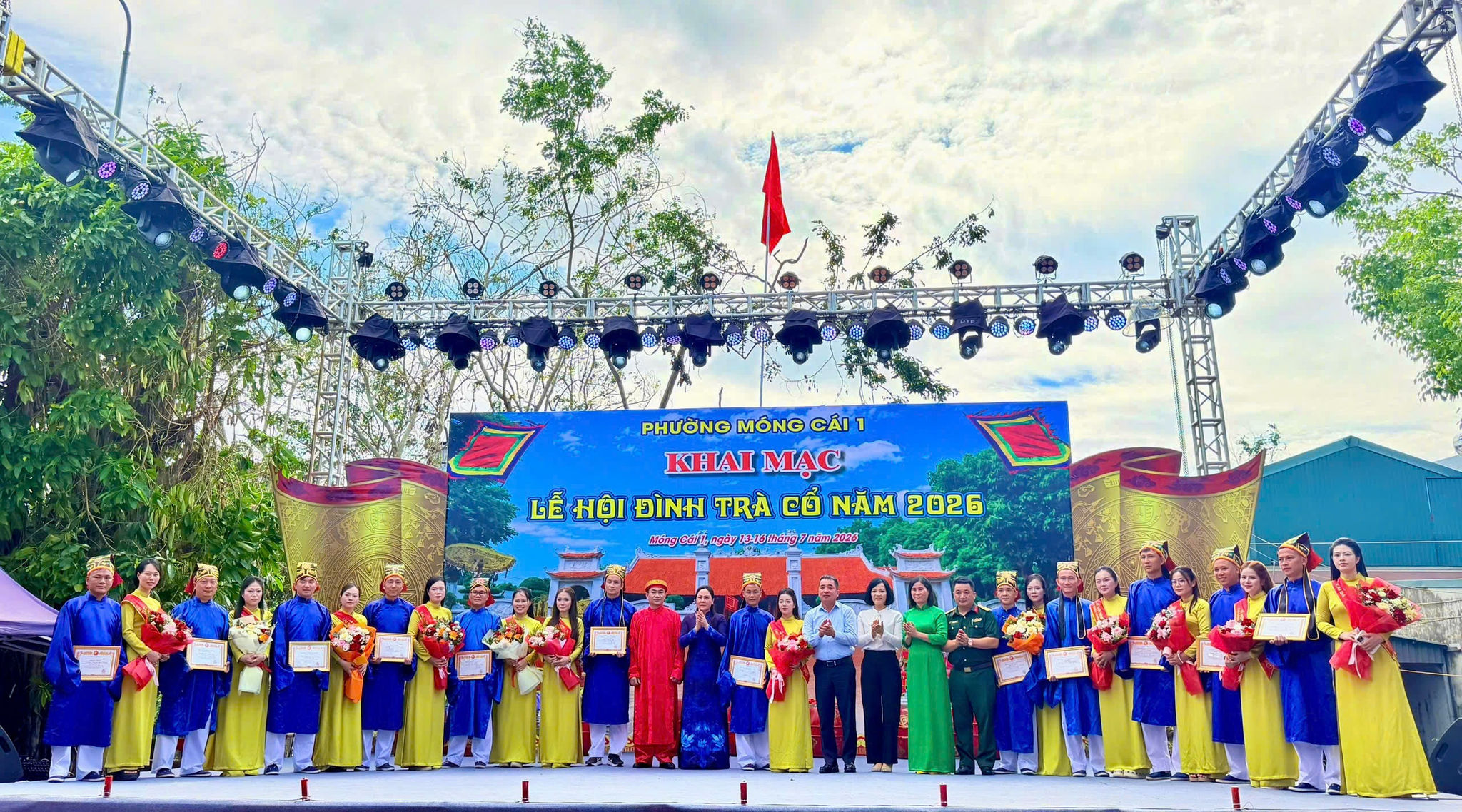 Lễ hội Đền Trà Cổ11