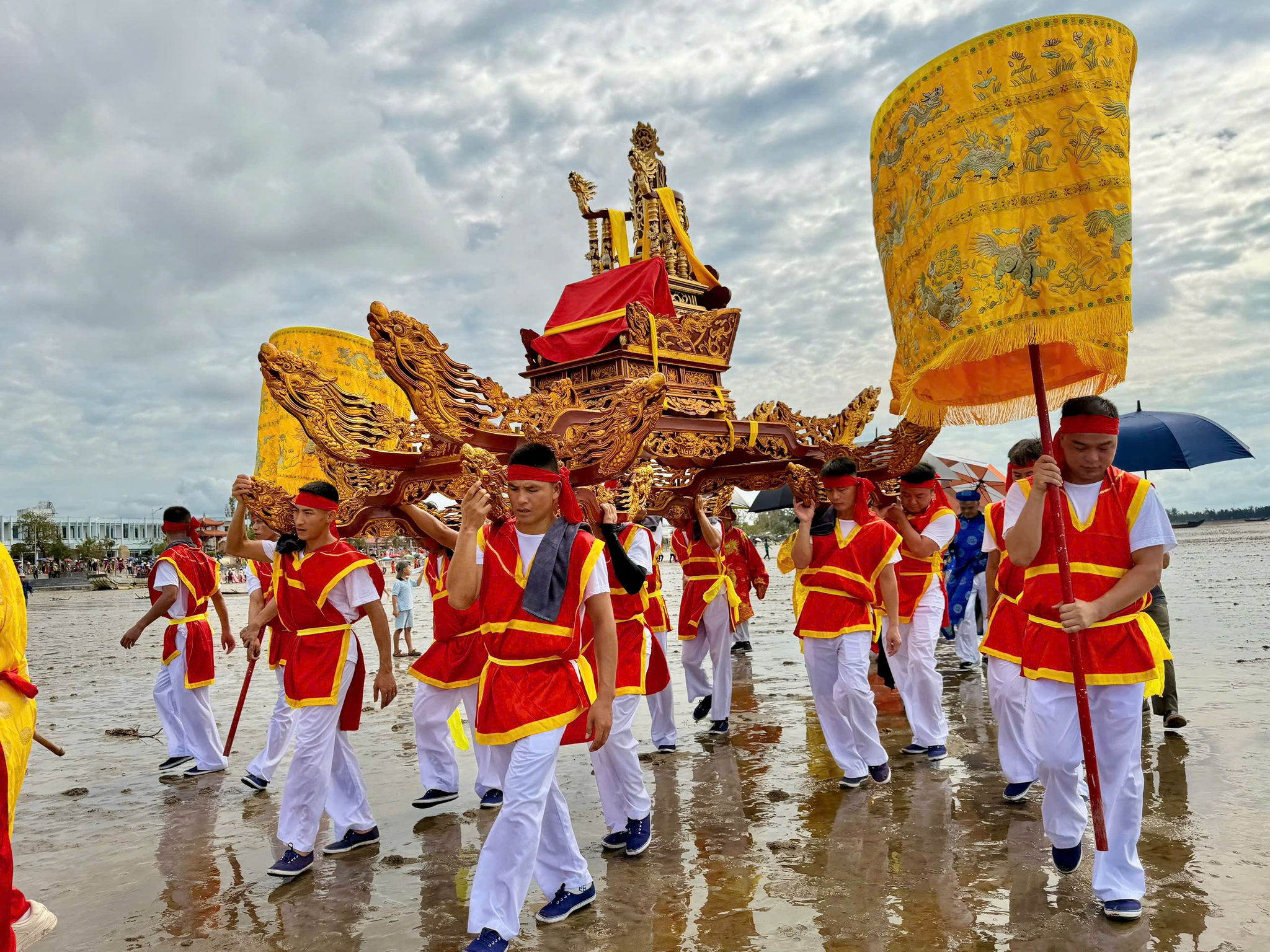 Lễ hội Đền Trà Cổ12
