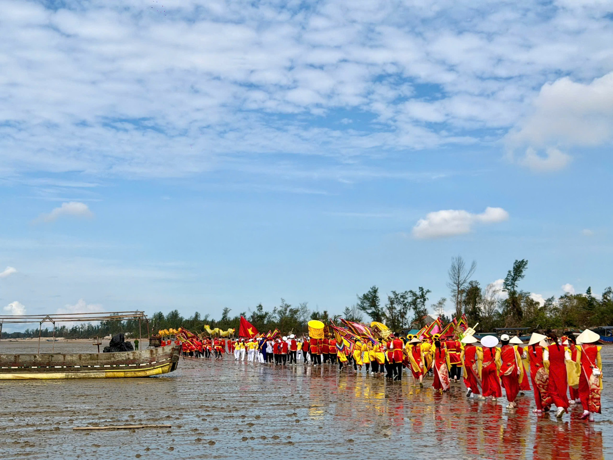 Lễ hội Đền Trà Cổ8
