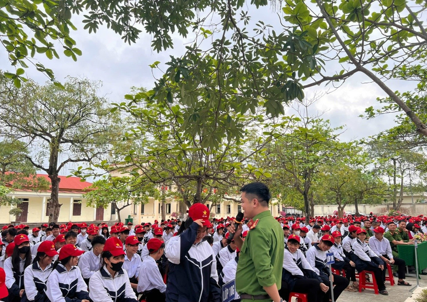ảnh bài 23 sâu