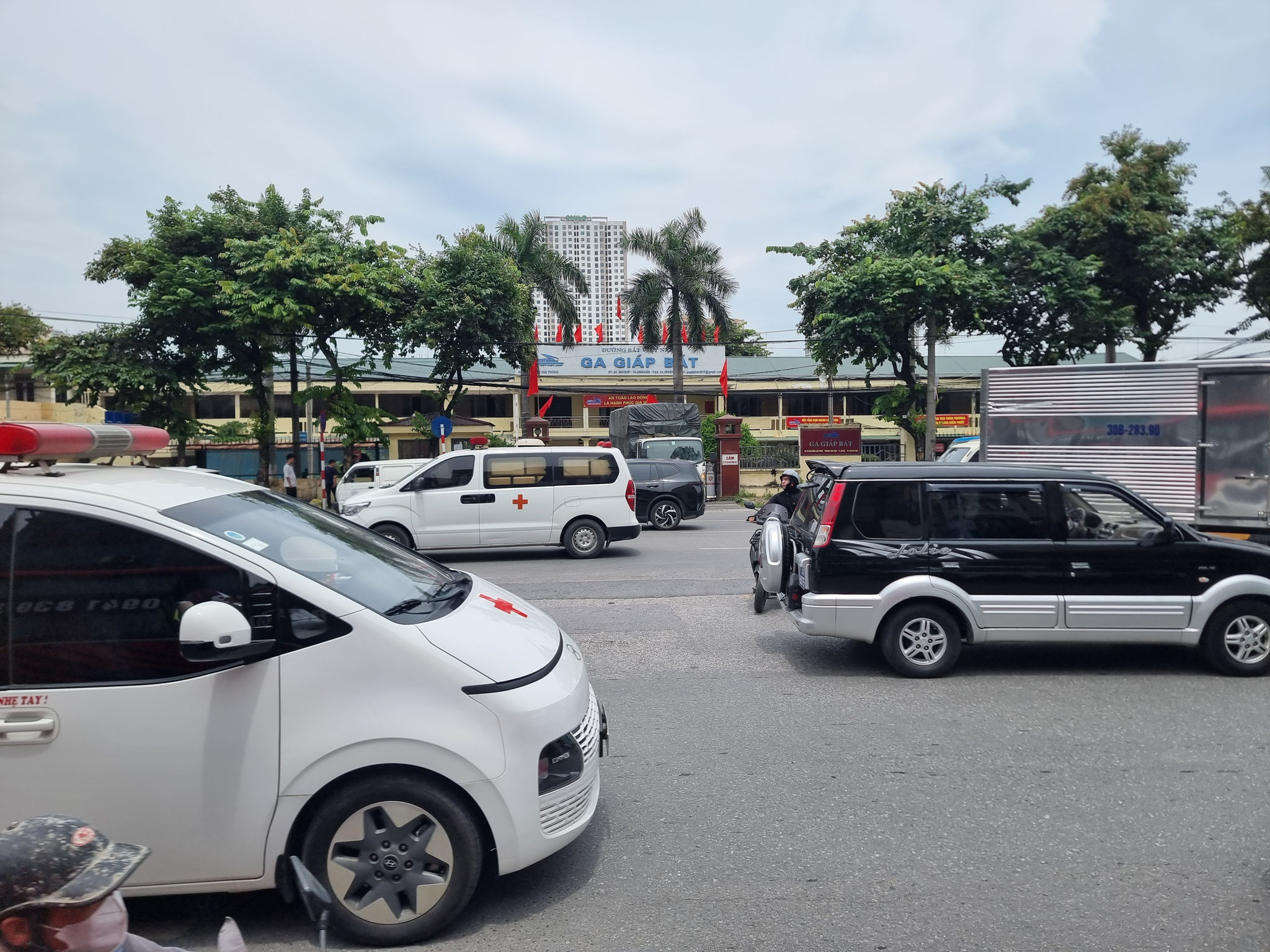 Hiểu đúng quy định về quyền ưu tiên của xe cứu thương để tránh vi phạm 1