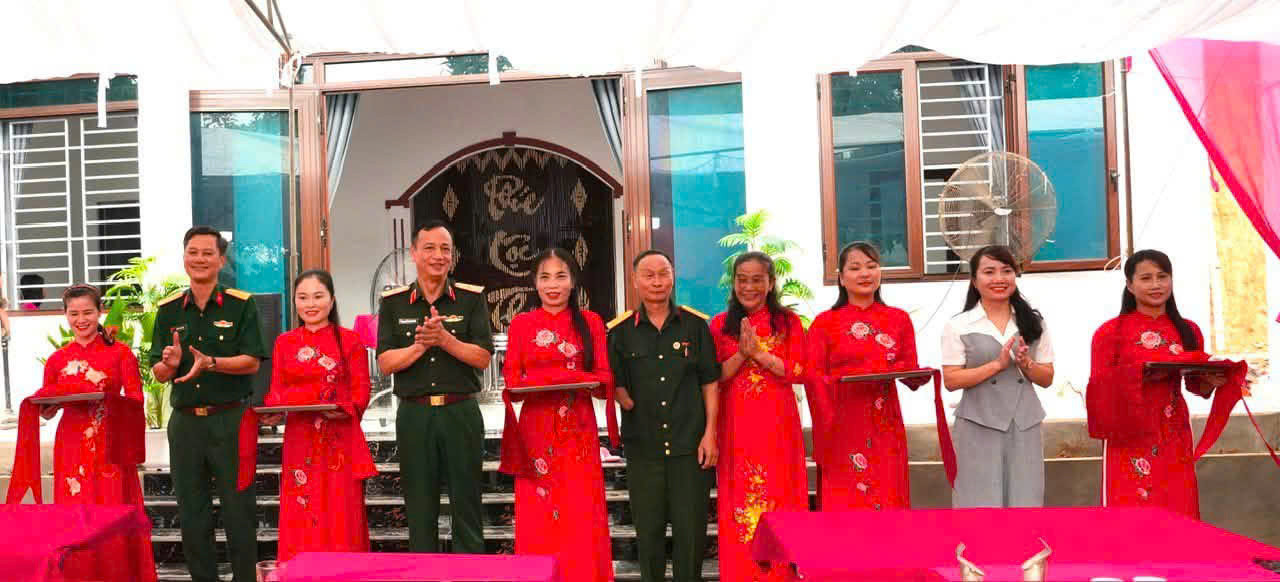 Người có công