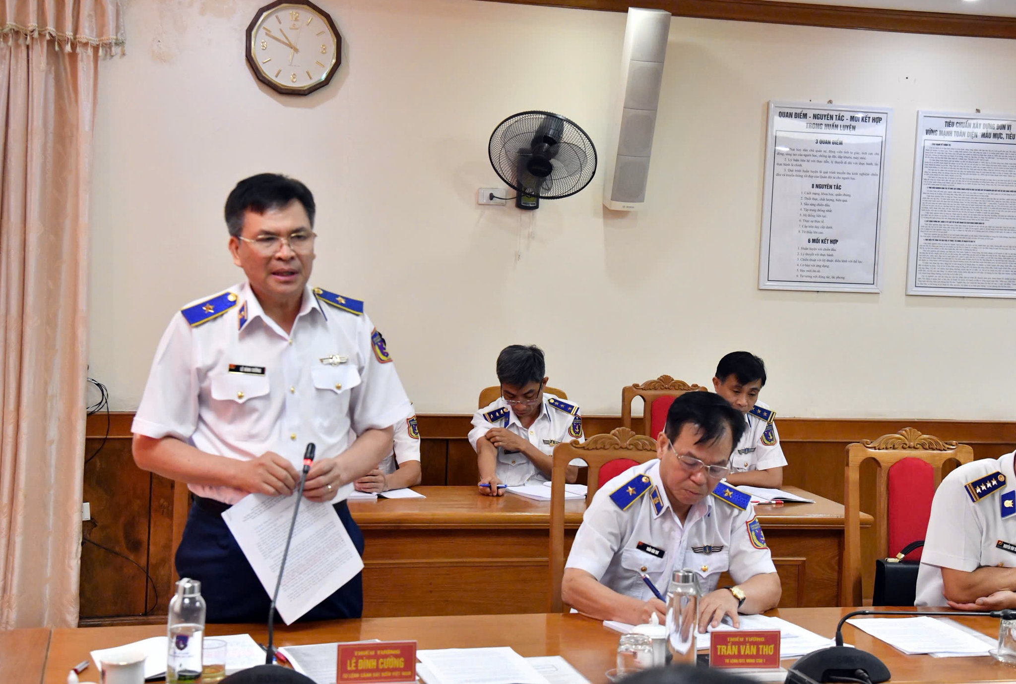 Thiếu tướng Lê Đình Cường phát biểu tại buổi làm việc