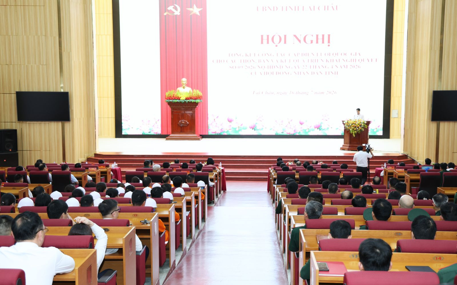 toan cảnh họi nghị dẹn