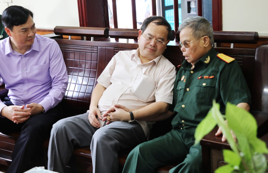 Bí thư Quản Minh Cường 1