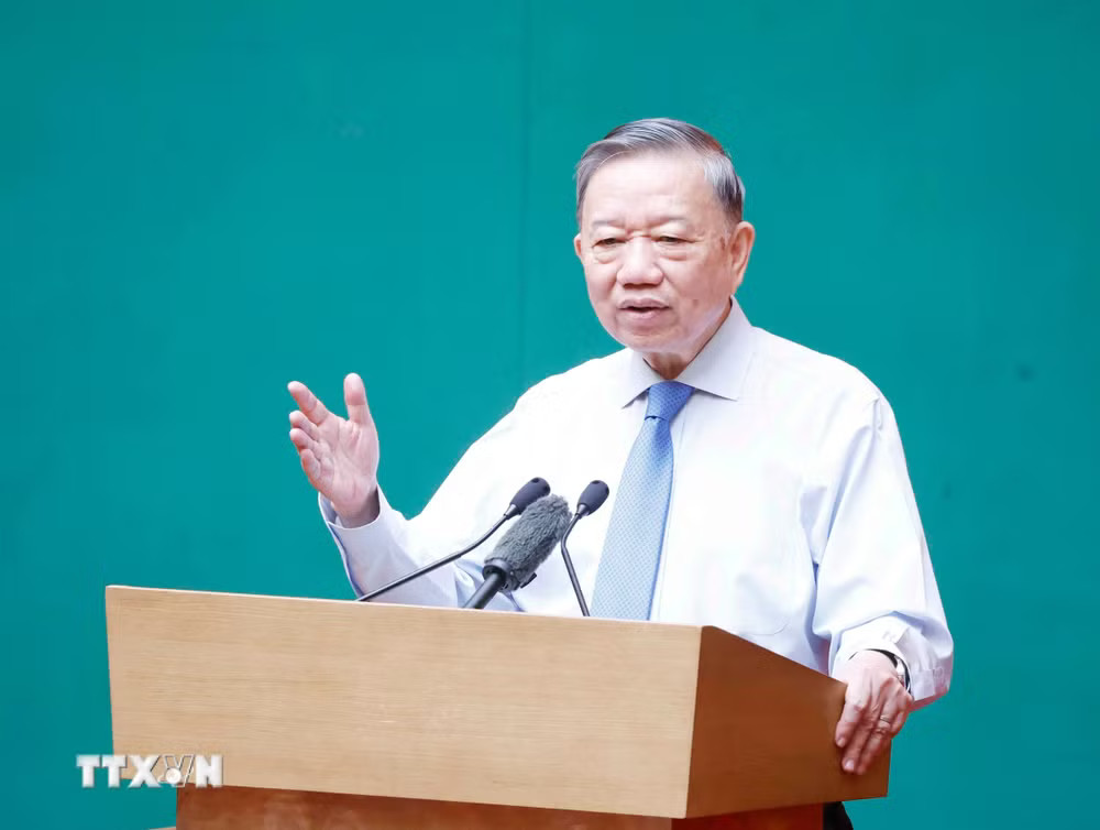 ttxvn-tong-bi-thu-chu-tich-nuoc-du-gap-mat-ky-niem-64-nam-ngay-truyen-thong-luc-luong-canh-sat-7.jpg