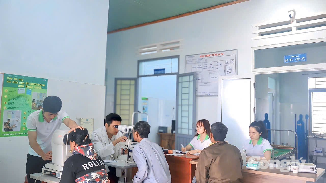 Bệnh viện Mắt Cao Nguyên và Báo Công lý phối hợp khám mắt nhân đạo 1