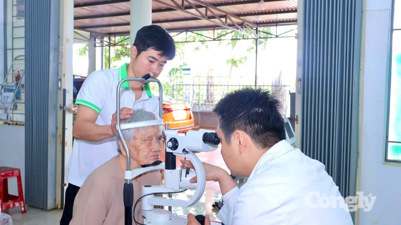 Bệnh viện Mắt Cao Nguyên và Báo Công lý phối hợp khám mắt nhân đạo 3
