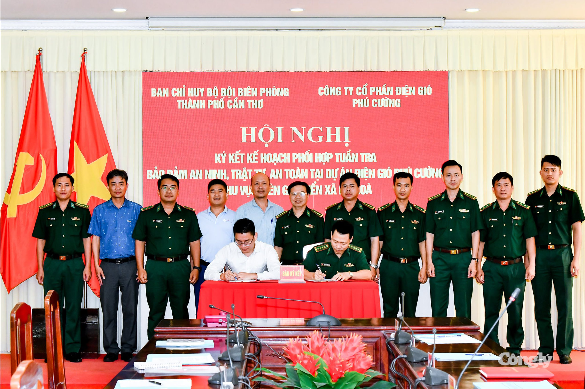 Lãnh đạo 2 đơn vị ký kết kế hoạch phối hợp