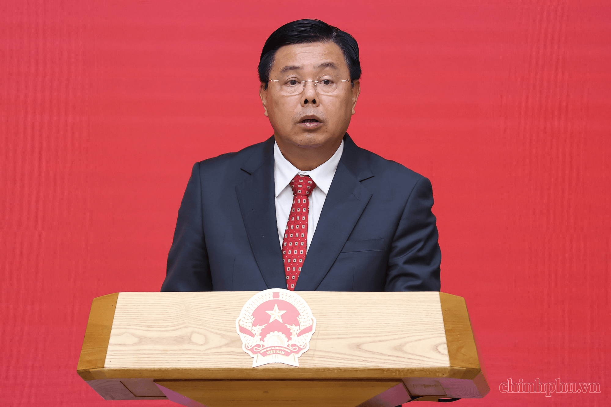 Thủ tướng trao quyết định giao Quyền Bộ trưởng Bộ Nội vụ và bổ nhiệm Thứ trưởng Thường trực Bộ Dân tộc và Tôn giáo- Ảnh 7.
