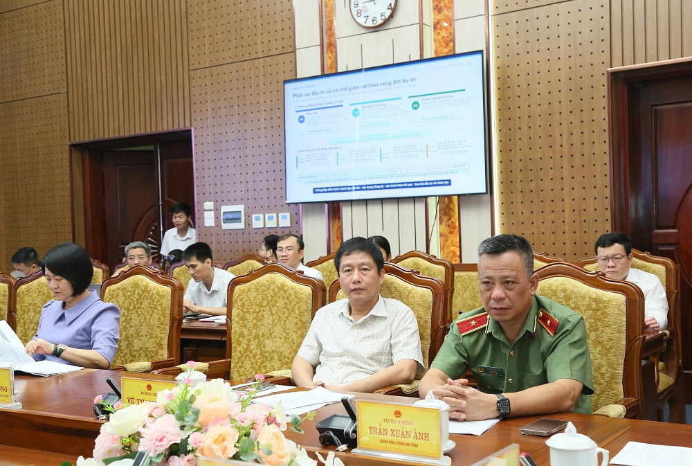 Các đại biểu dự họp (1)